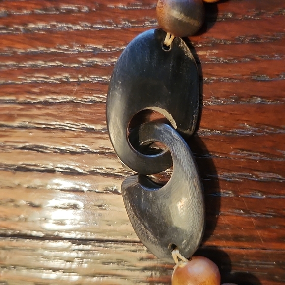 Wood Beaded Necklace❤❤ - Picture 2 of 8